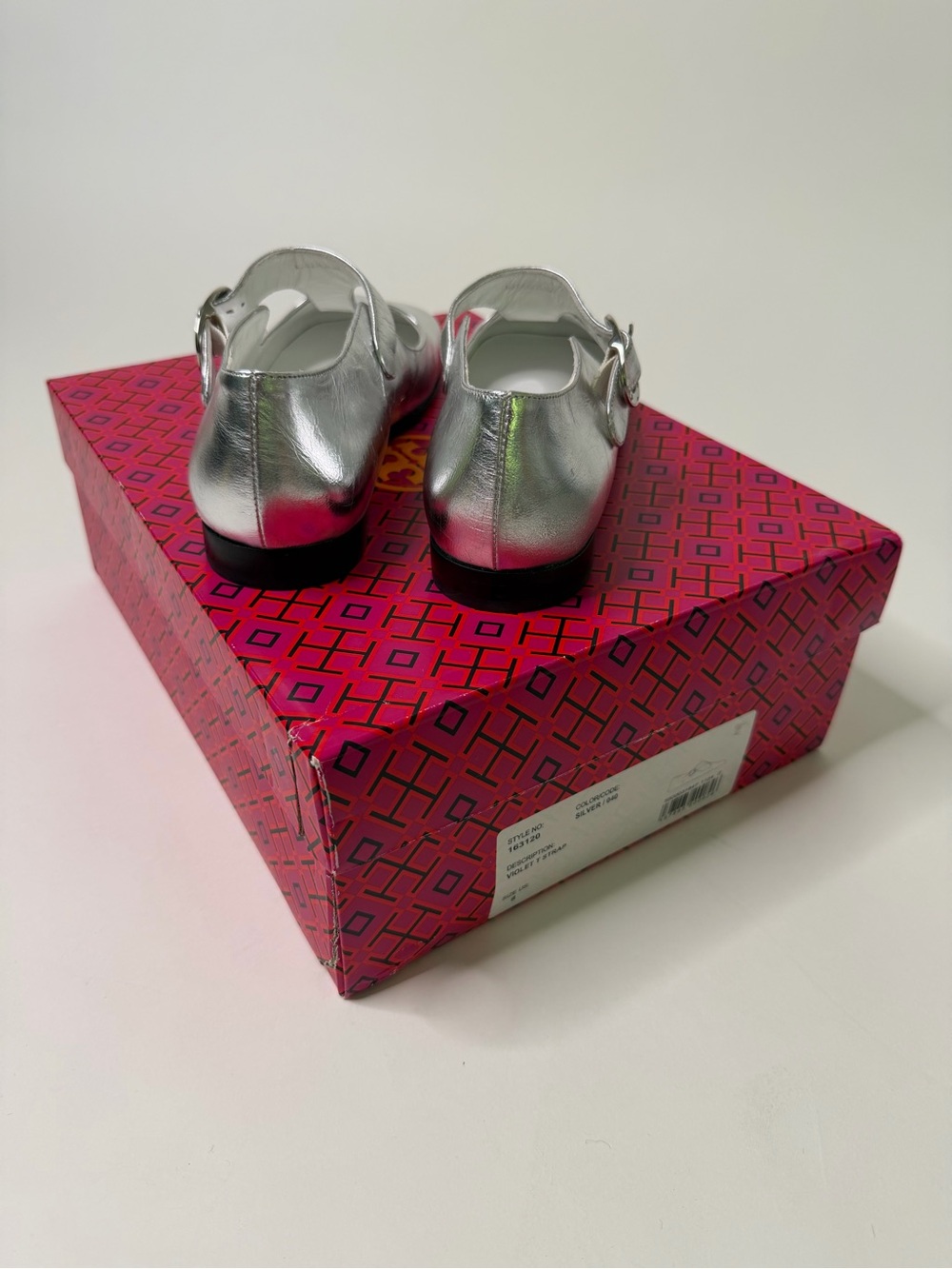 Tory Burch Violet T-Strap Mary Jane Silver Metallic Flats Size 8 - Picture 5 of 11